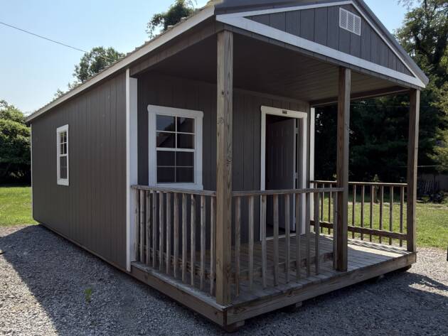 12X26 NOT 12X24!!!




USED, IN GOOD CONDITION.

6' PORCH W/ WOOD RAILING

3-2X3 WINDOWS

1- 36'' STEEL PREHUNG DOOR