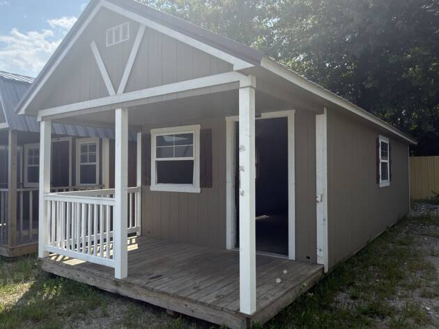 Cabin 12x32